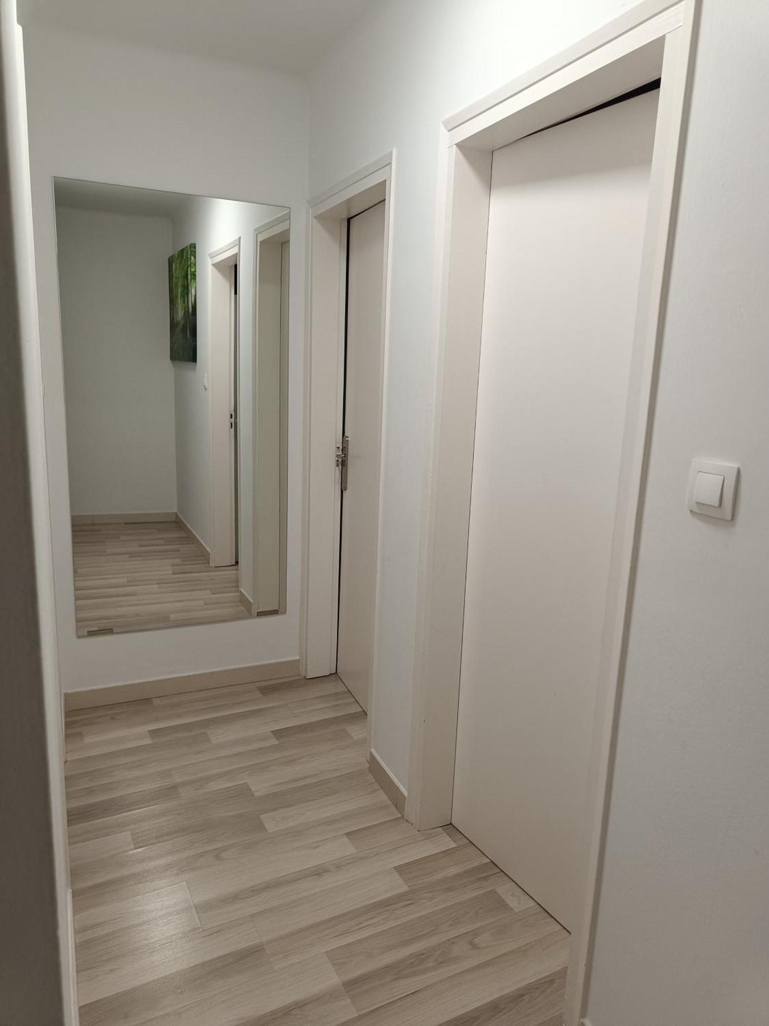 Apartamento Confort I La Seu d'Urgell Buitenkant foto