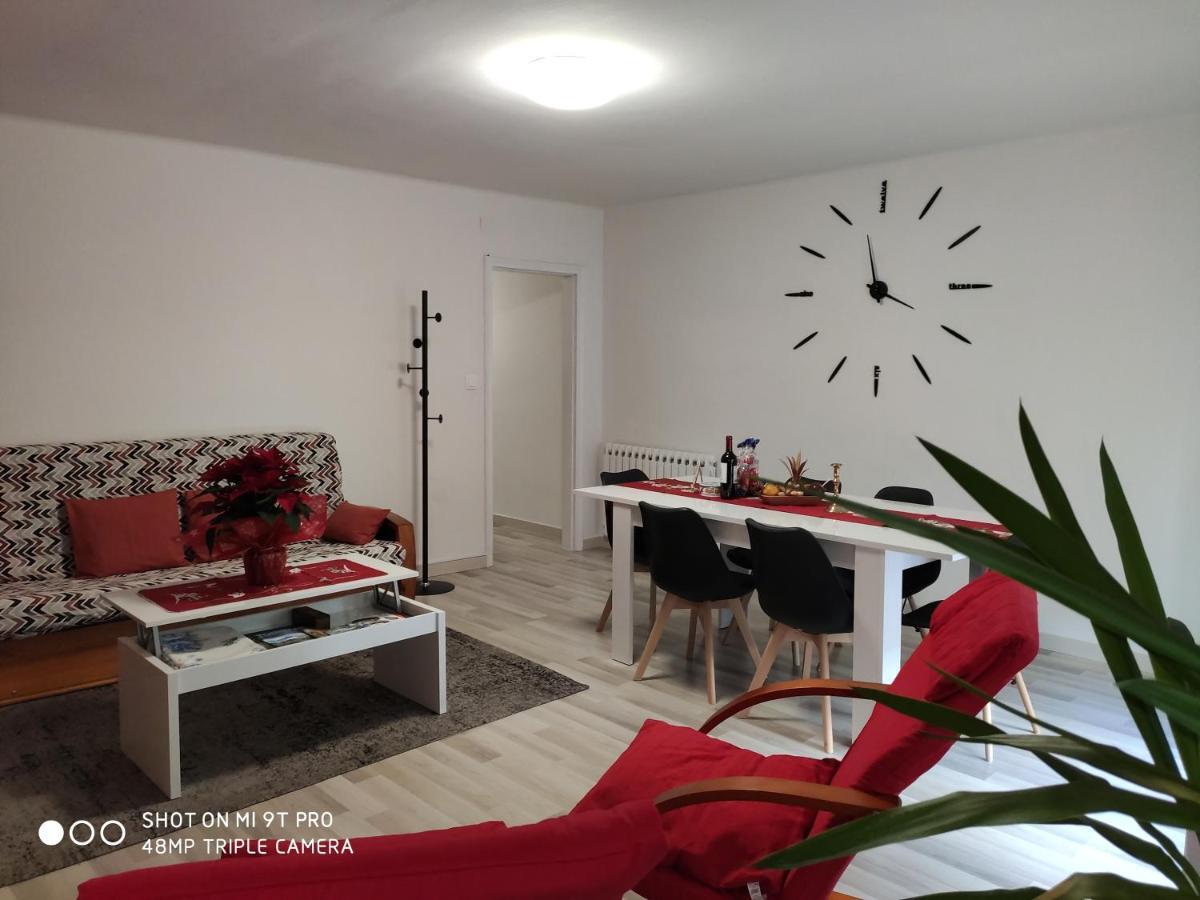Apartamento Confort I La Seu d'Urgell Buitenkant foto